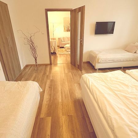 Trio Apartments Острава Екстериор снимка